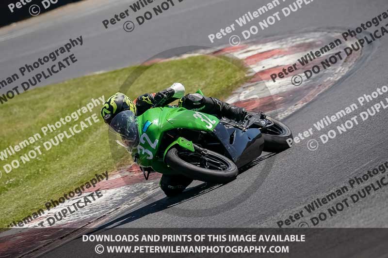 brands hatch photographs;brands no limits trackday;cadwell trackday photographs;enduro digital images;event digital images;eventdigitalimages;no limits trackdays;peter wileman photography;racing digital images;trackday digital images;trackday photos